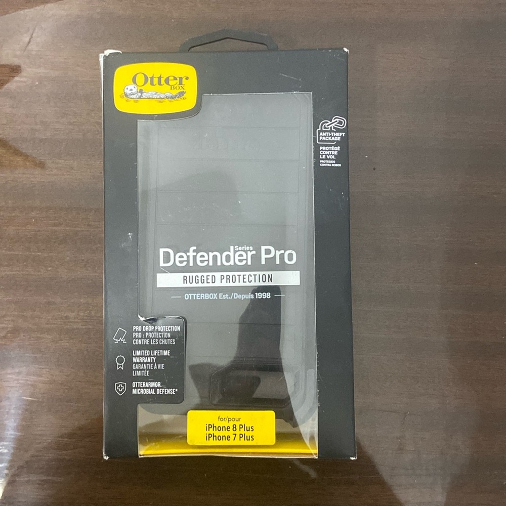 OtterBox IPhone 8 PLUS & IPhone 7 PLUS (ONLY) Defender Series Case - BLACK